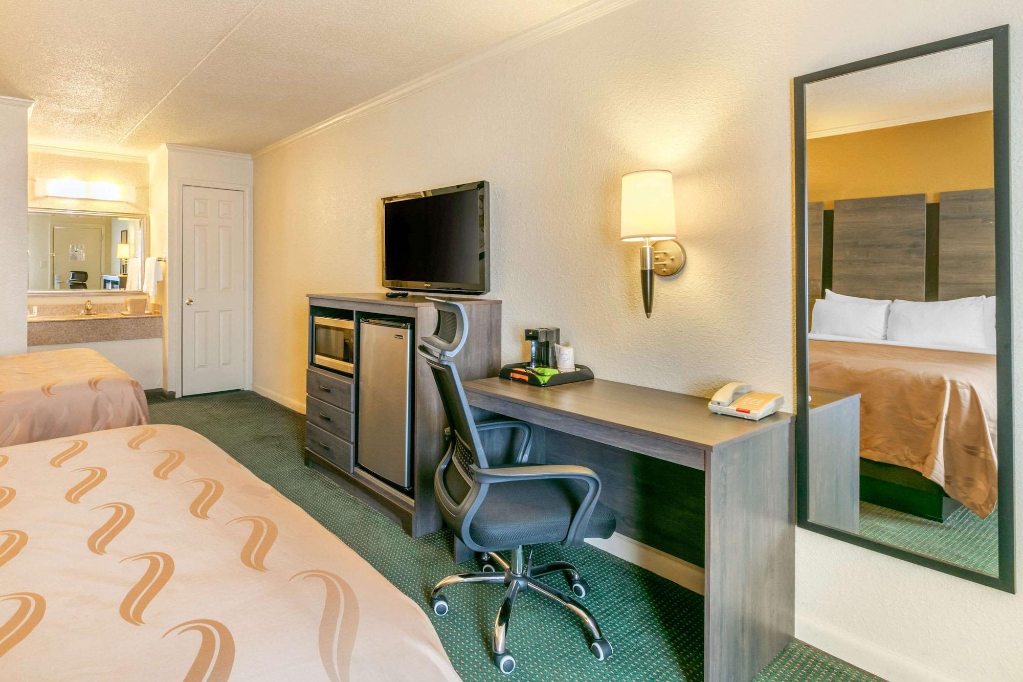 Quality Inn Manchester Exteriör bild