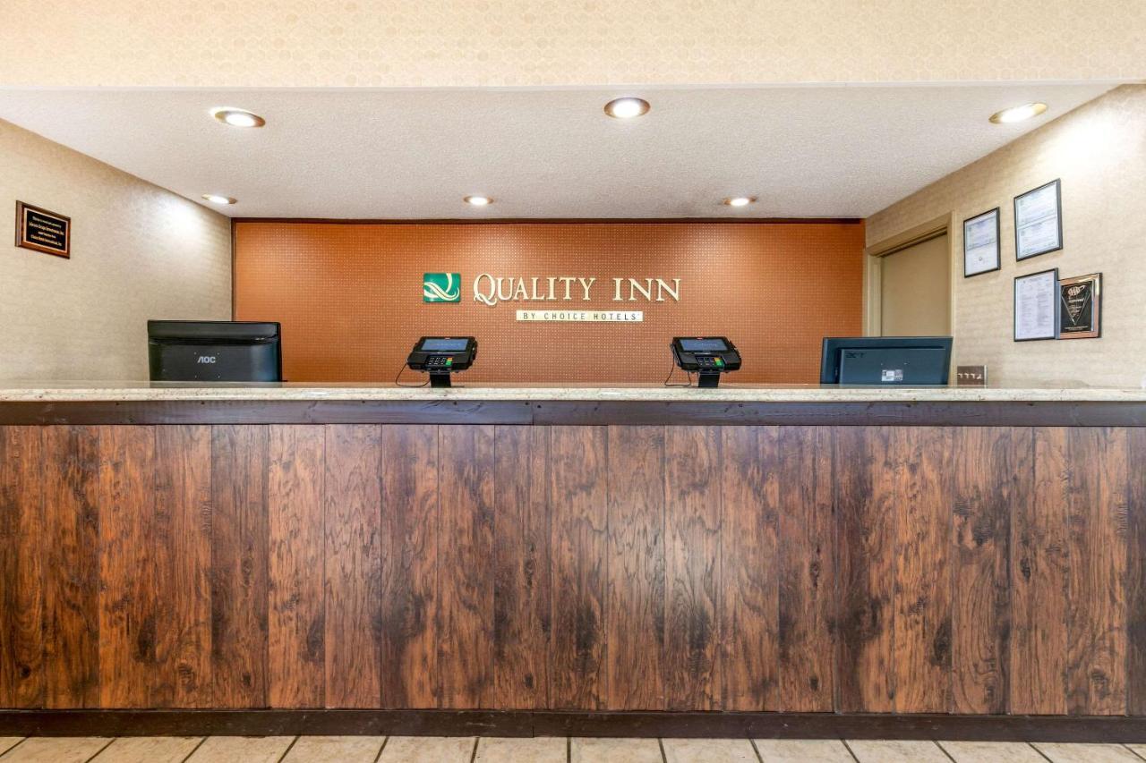 Quality Inn Manchester Exteriör bild